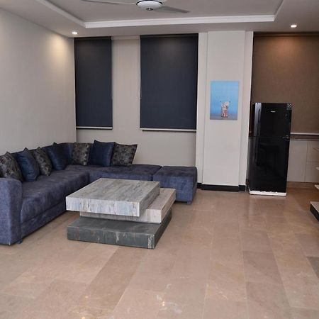 The Bliss Aparthotel Равалпинди Екстериор снимка