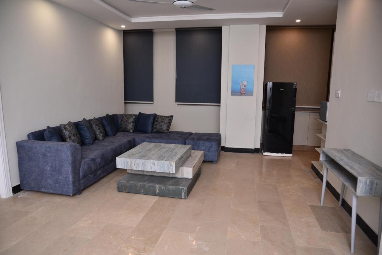 The Bliss Aparthotel Равалпинди Екстериор снимка