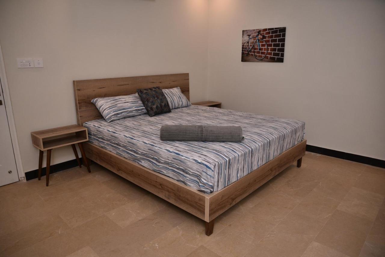 The Bliss Aparthotel Равалпинди Екстериор снимка