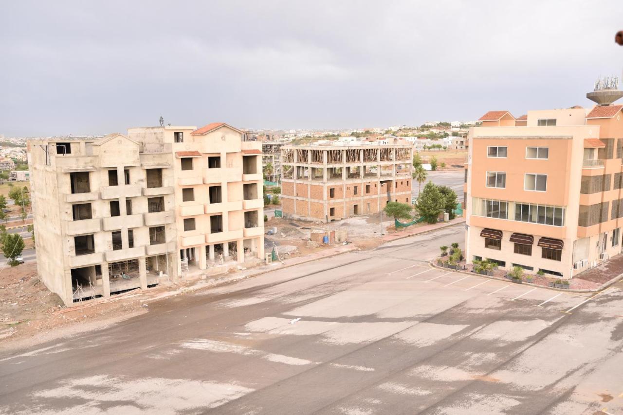 The Bliss Aparthotel Равалпинди Екстериор снимка