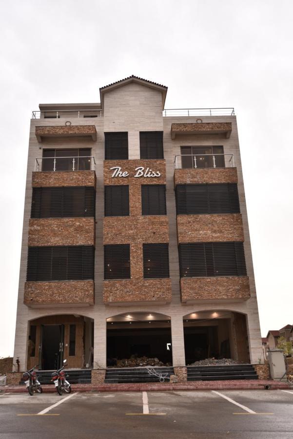 The Bliss Aparthotel Равалпинди Екстериор снимка